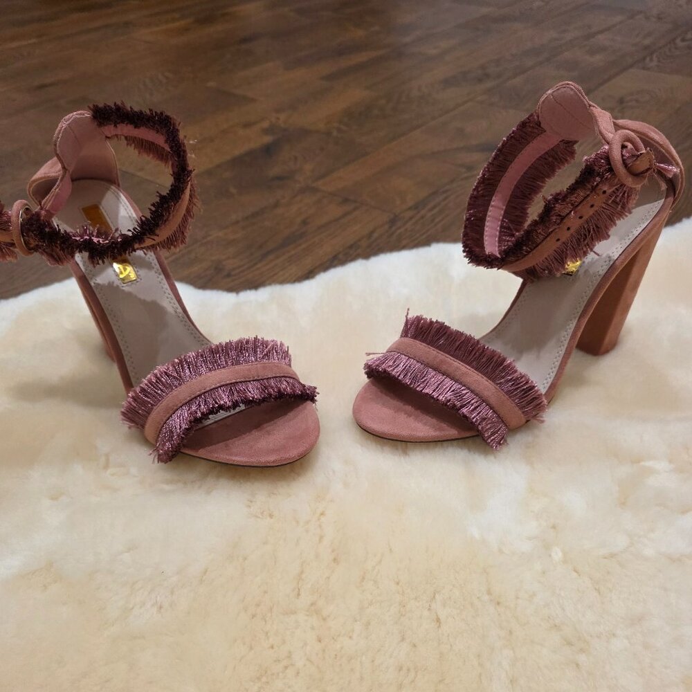 NWOT pink heel